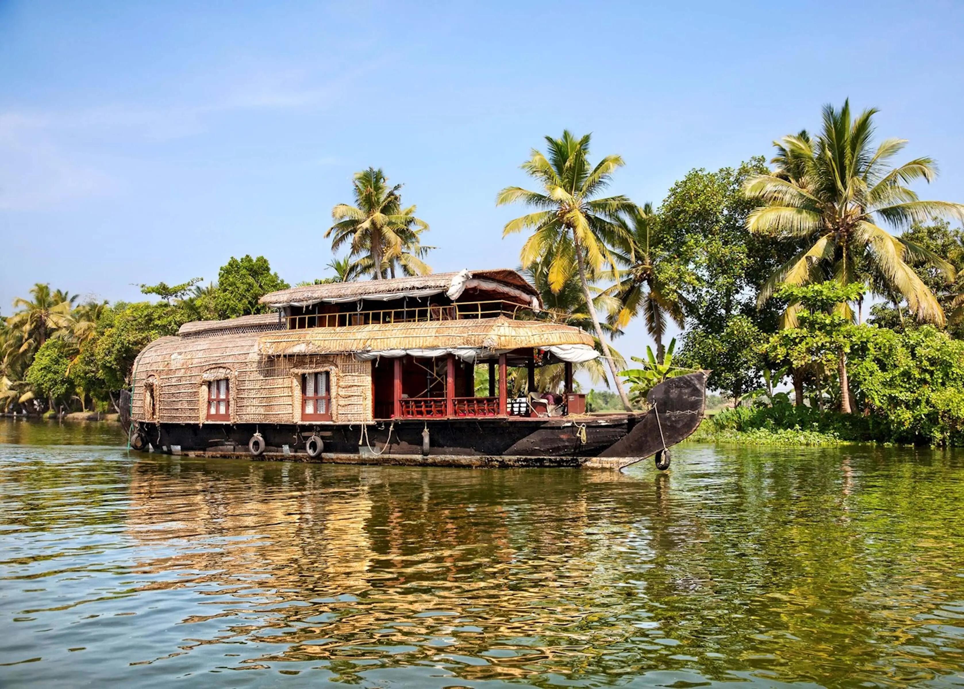 Day 5 in Alleppey, scene 1